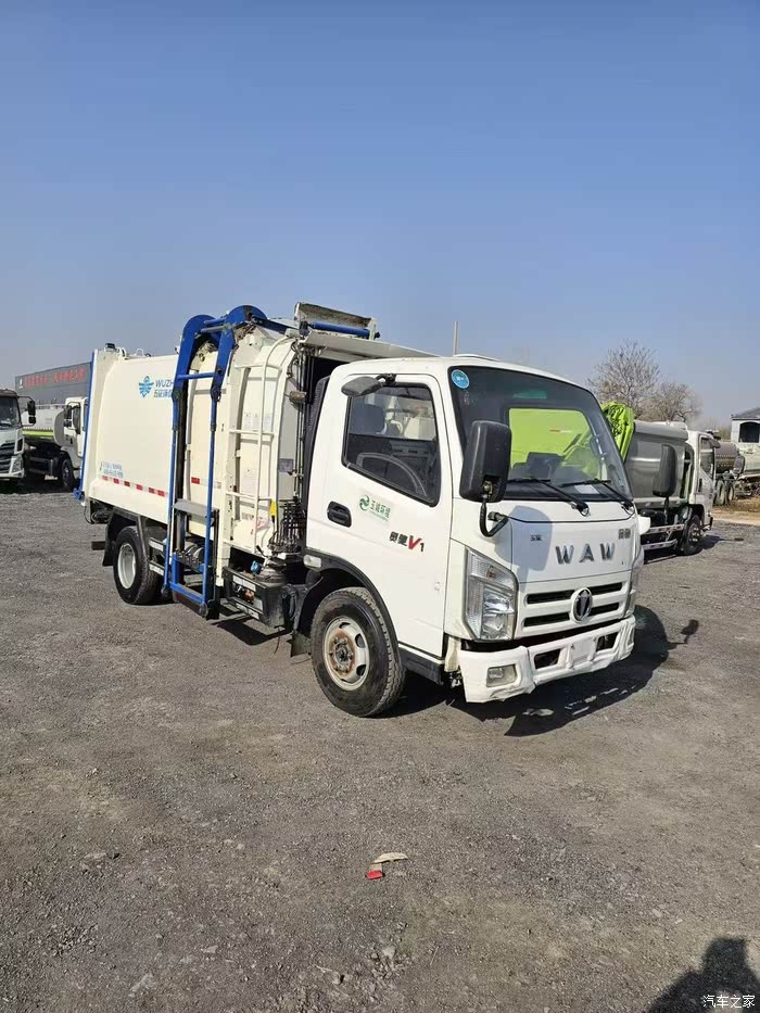 全新藍(lán)牌8方側(cè)掛桶垃圾車(chē) 國(guó)六排放，五征上裝130馬力高效之選